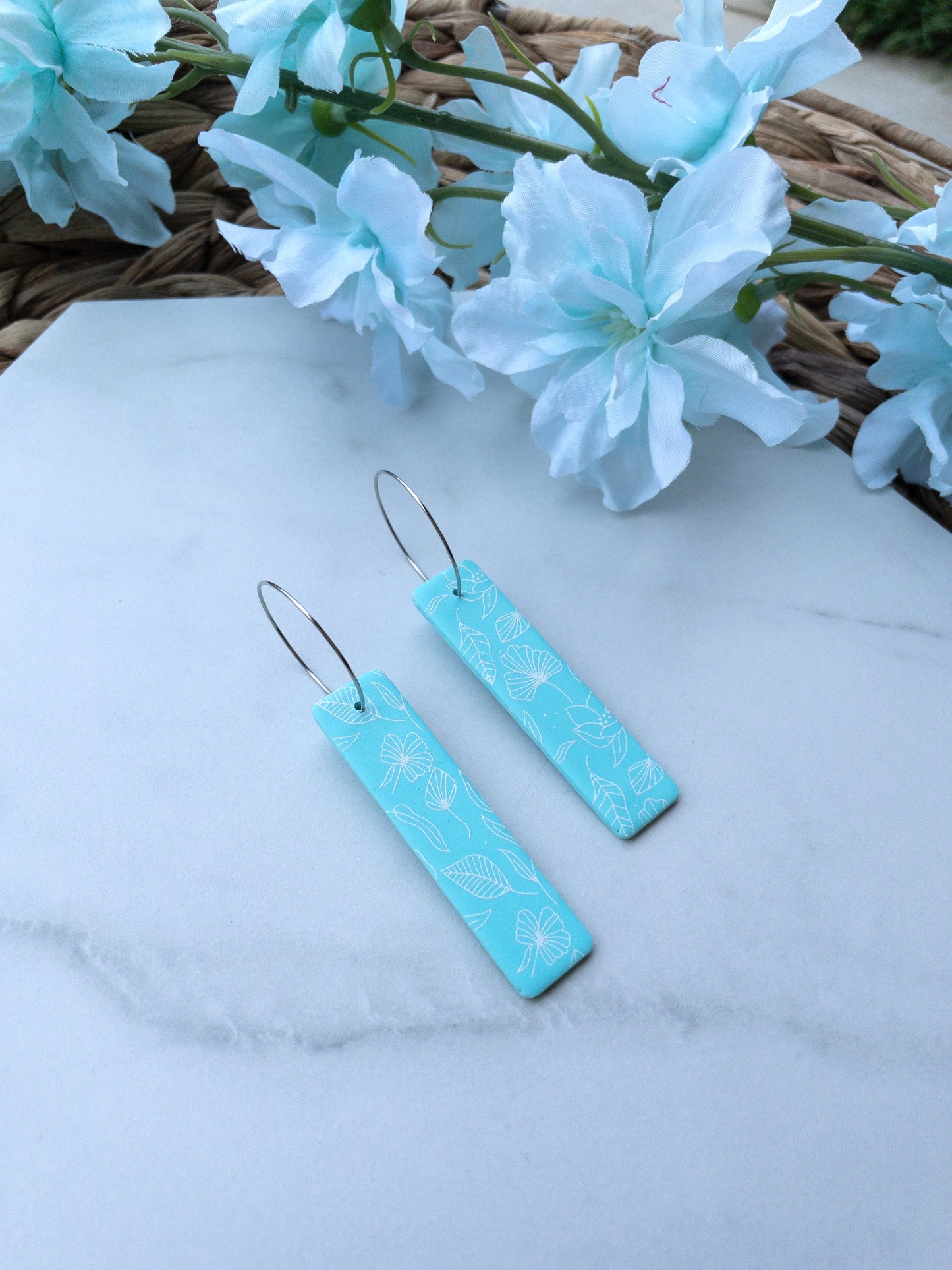 Mint & White | Vertical Rectangle Hoops
